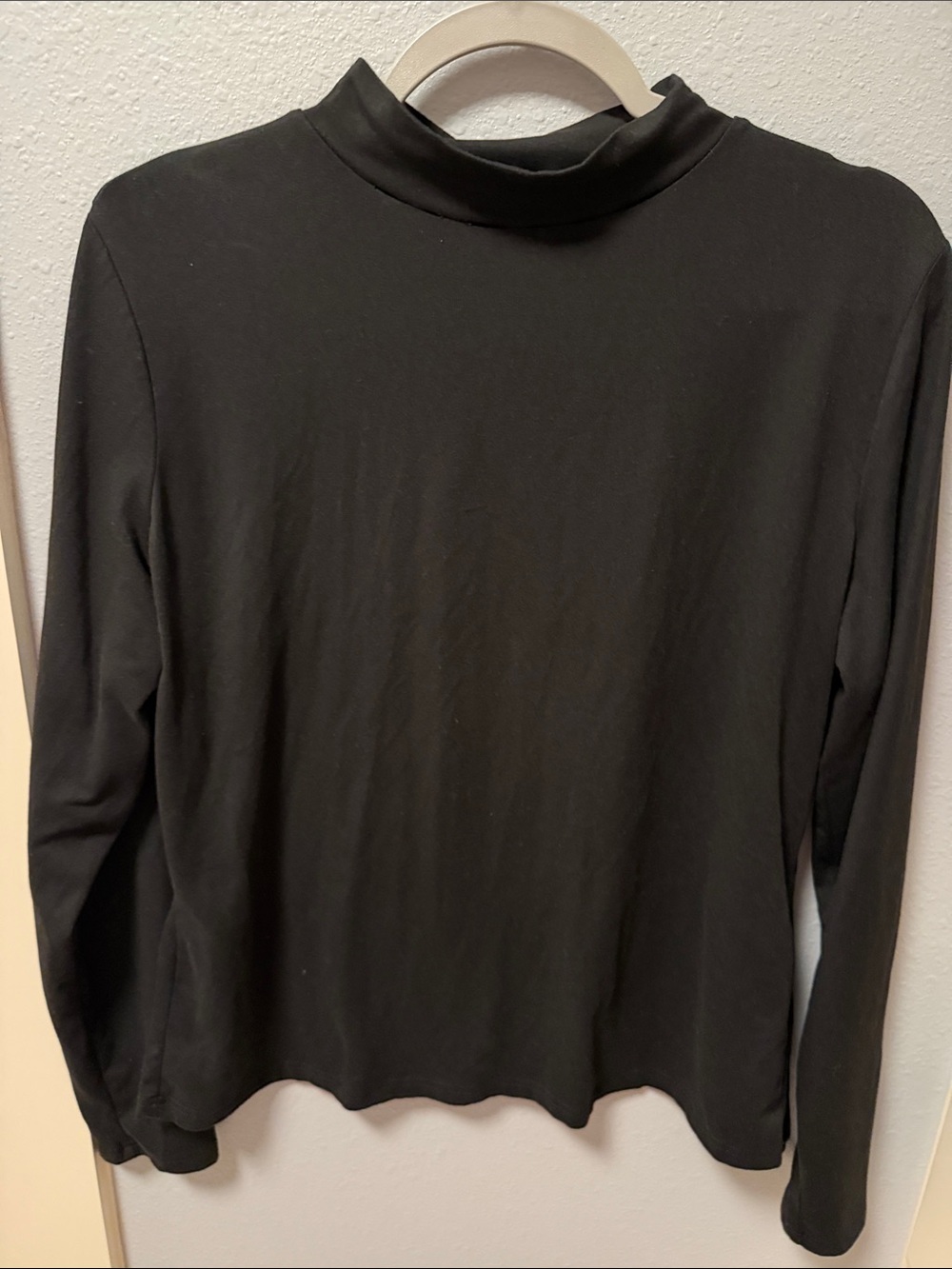zeagoo Black Long-Sleeve Mock Neck Top